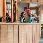 Awa 4* Munich
