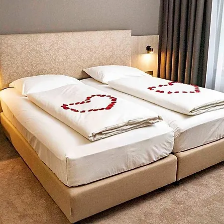 Awa 4* München