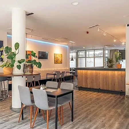 Awa Hotel München