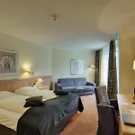 Awa Hotel München